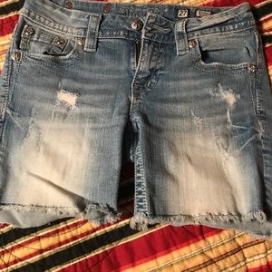 Miss me blue Jean shorts mid rise size 27